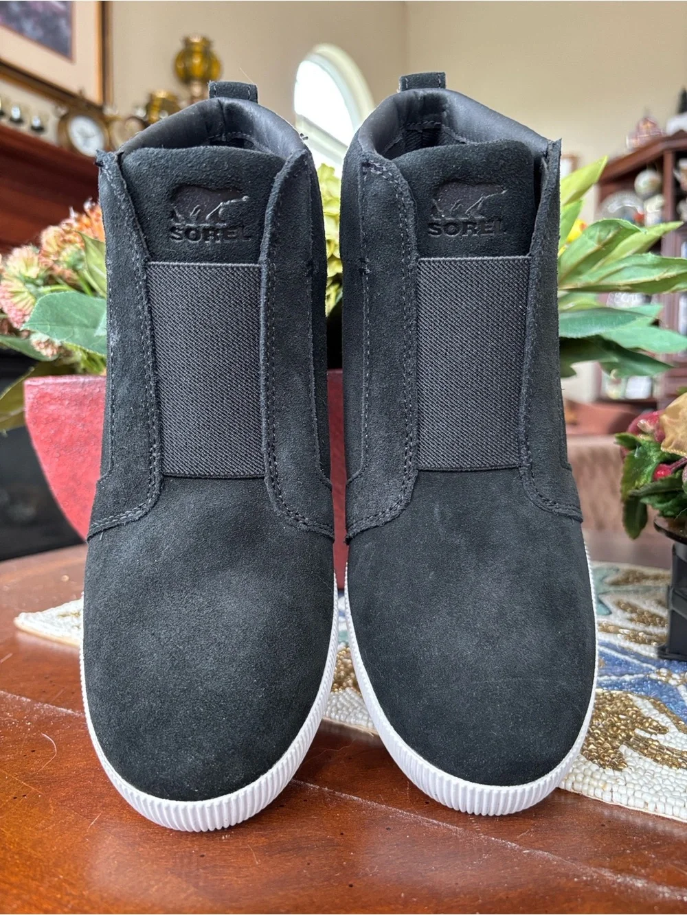 NIB Sorel Out 'N About Pull On Wedge Boots Black Genuine Suede Waterproof Ankle